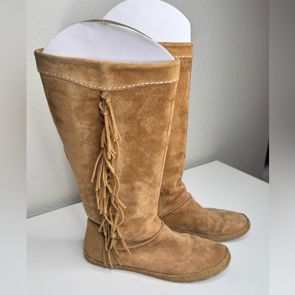 UGG Mammoth Moccasin Suede Leather Tall Boot Fringe Size 9 Boho Festival - Picture 1 of 13
